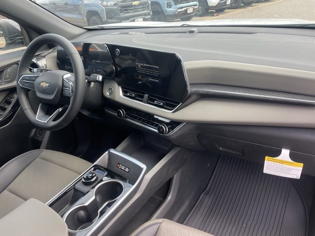 2026 Chevrolet Equinox LT photo 16