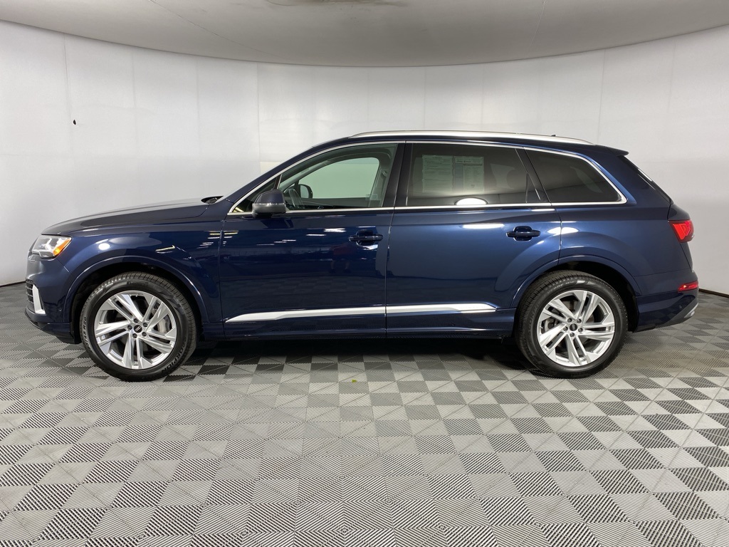 2023 Audi Q7 55 Premium Plus photo 3