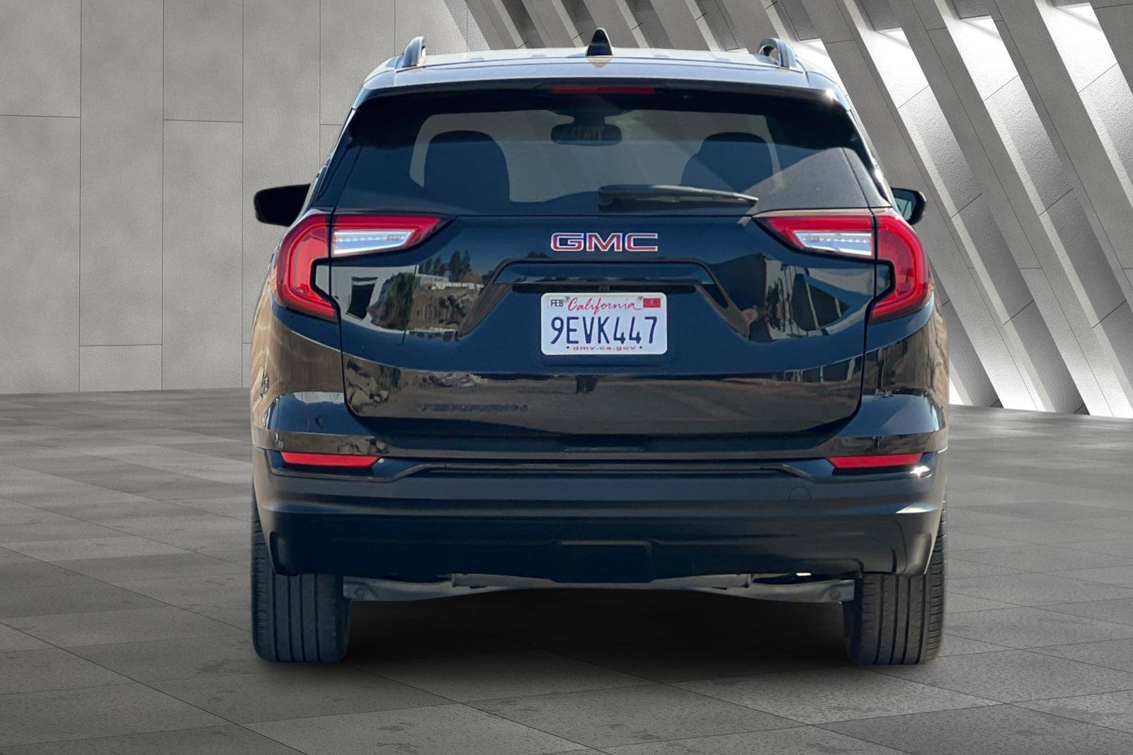 2023 Gmc Terrain SLE photo 4