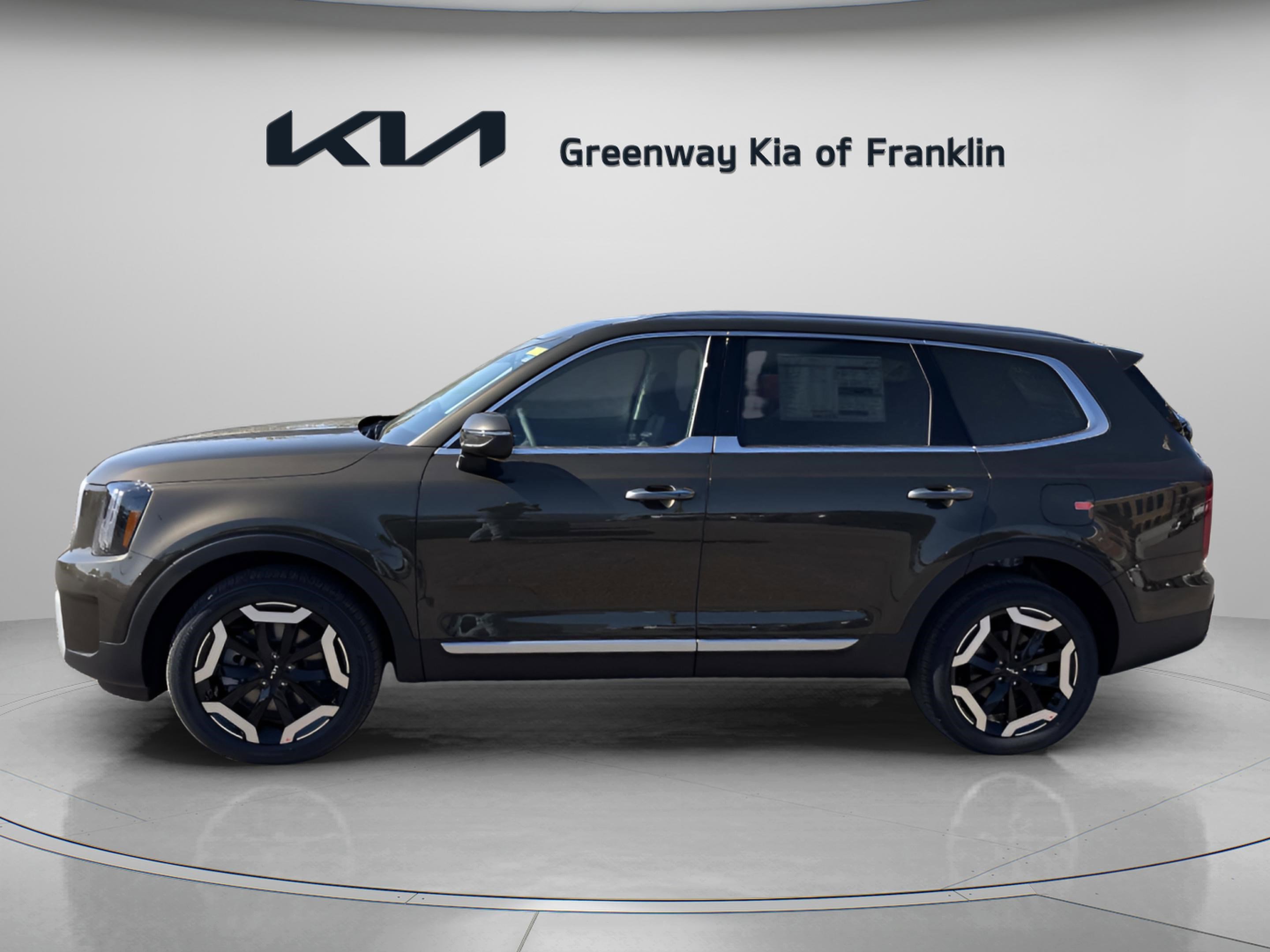 2025 Kia Telluride S photo 4