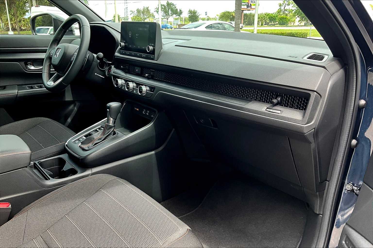 2023 Honda CR-V Hybrid Sport photo 17
