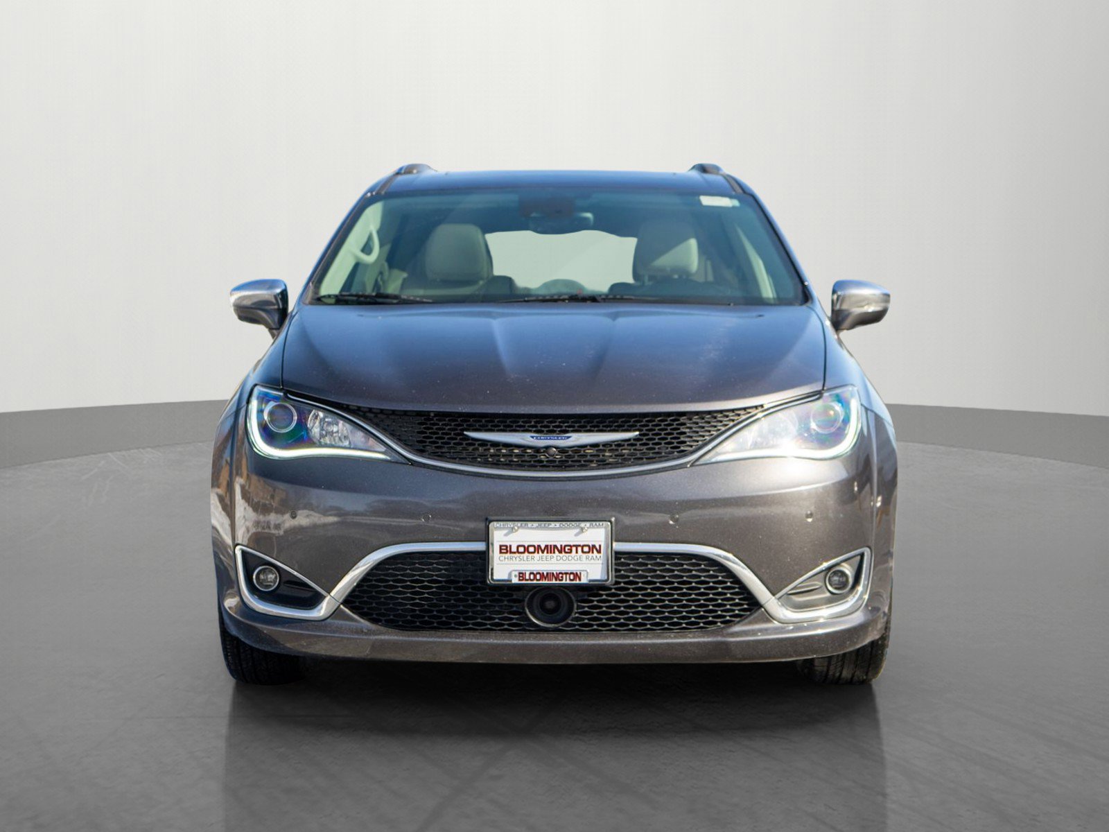 Used 2019 Chrysler Pacifica Limited with VIN 2C4RC1GG9KR652826 for sale in Minneapolis, Minnesota