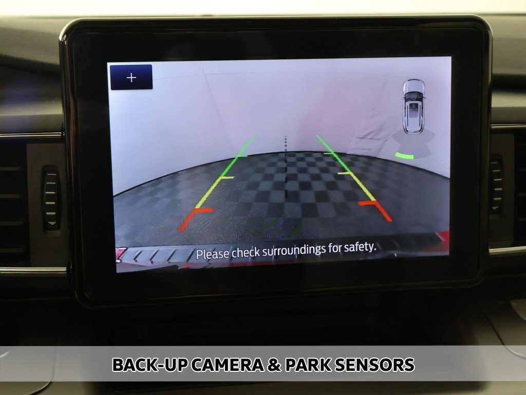 2022 Ford Explorer XLT photo 2