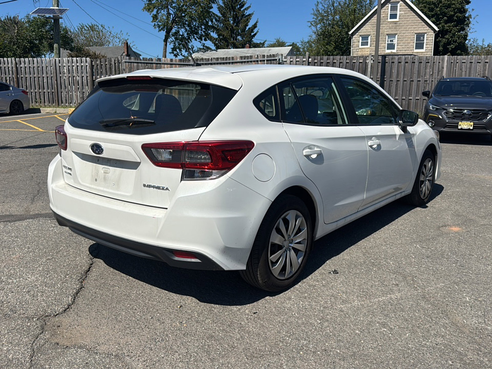 2023 Subaru Impreza Base photo 4