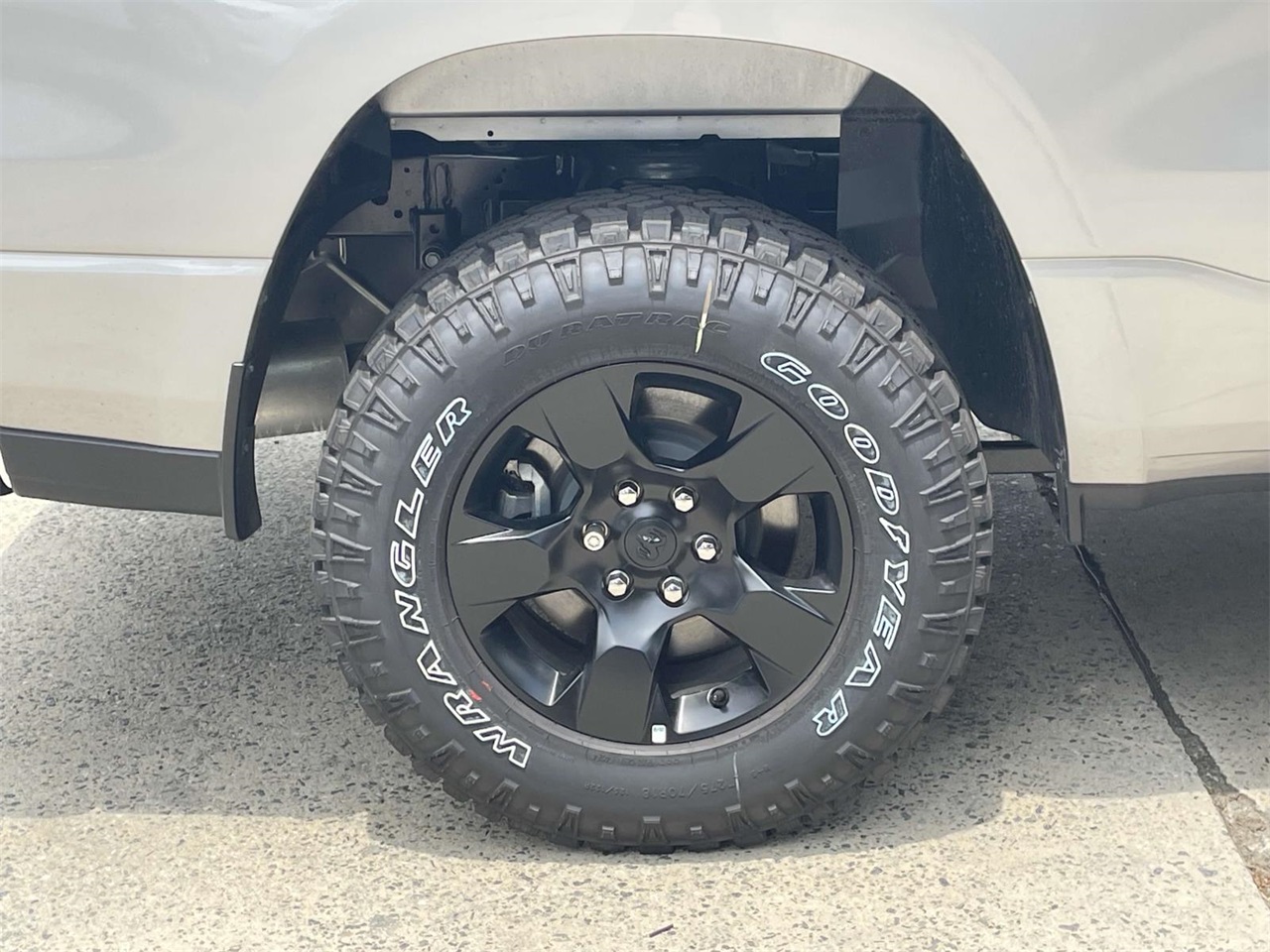 2025 Ram 1500 Warlock photo 29