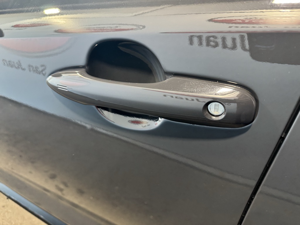 2025 Toyota Corolla SE photo 13