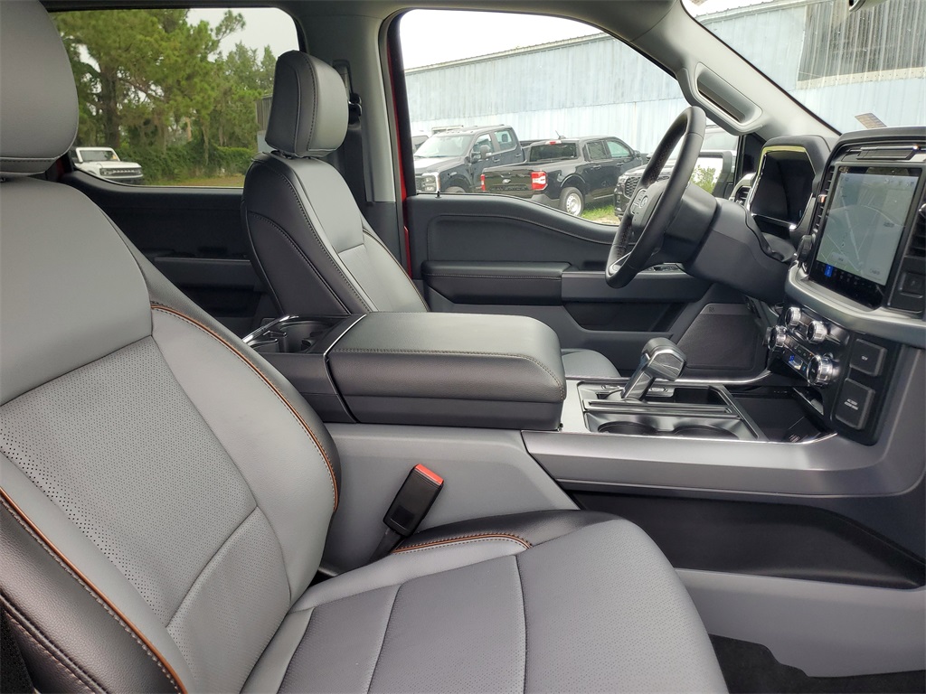 2025 Ford F-150 Lariat photo 28