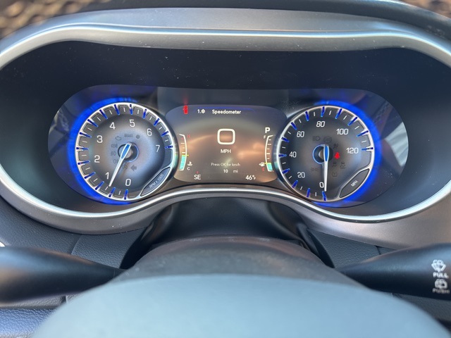 2025 Chrysler Voyager L photo 18
