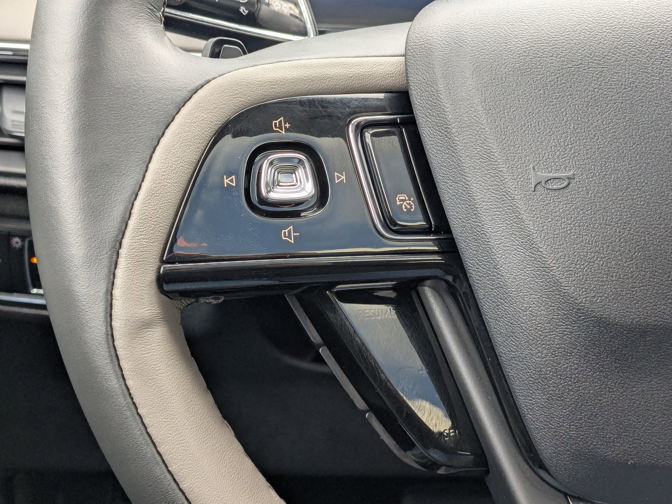 2024 Lincoln Corsair Grand Touring photo 16