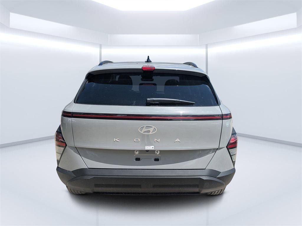 2025 Hyundai Kona SEL photo 4