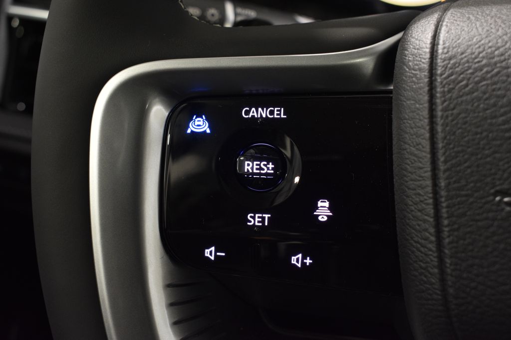 2026 Infiniti QX80 Luxe photo 18