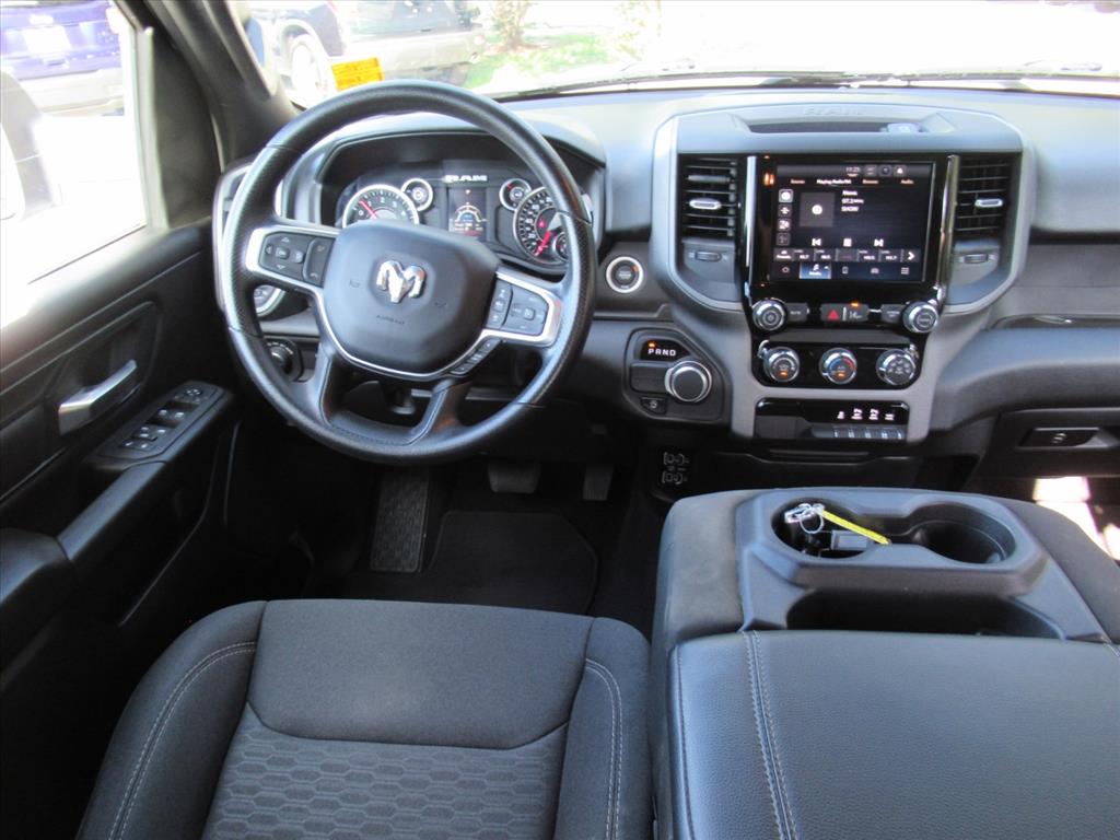 2025 Ram 1500 Tradesman photo 13