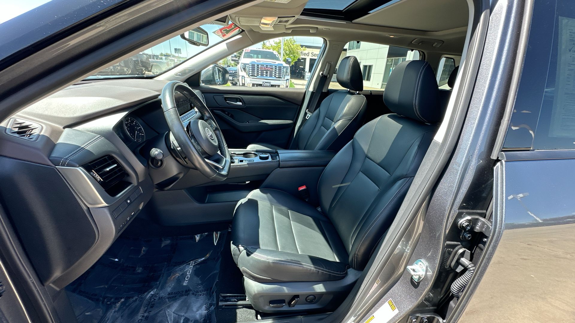 2023 Nissan Rogue SL AWD photo 17