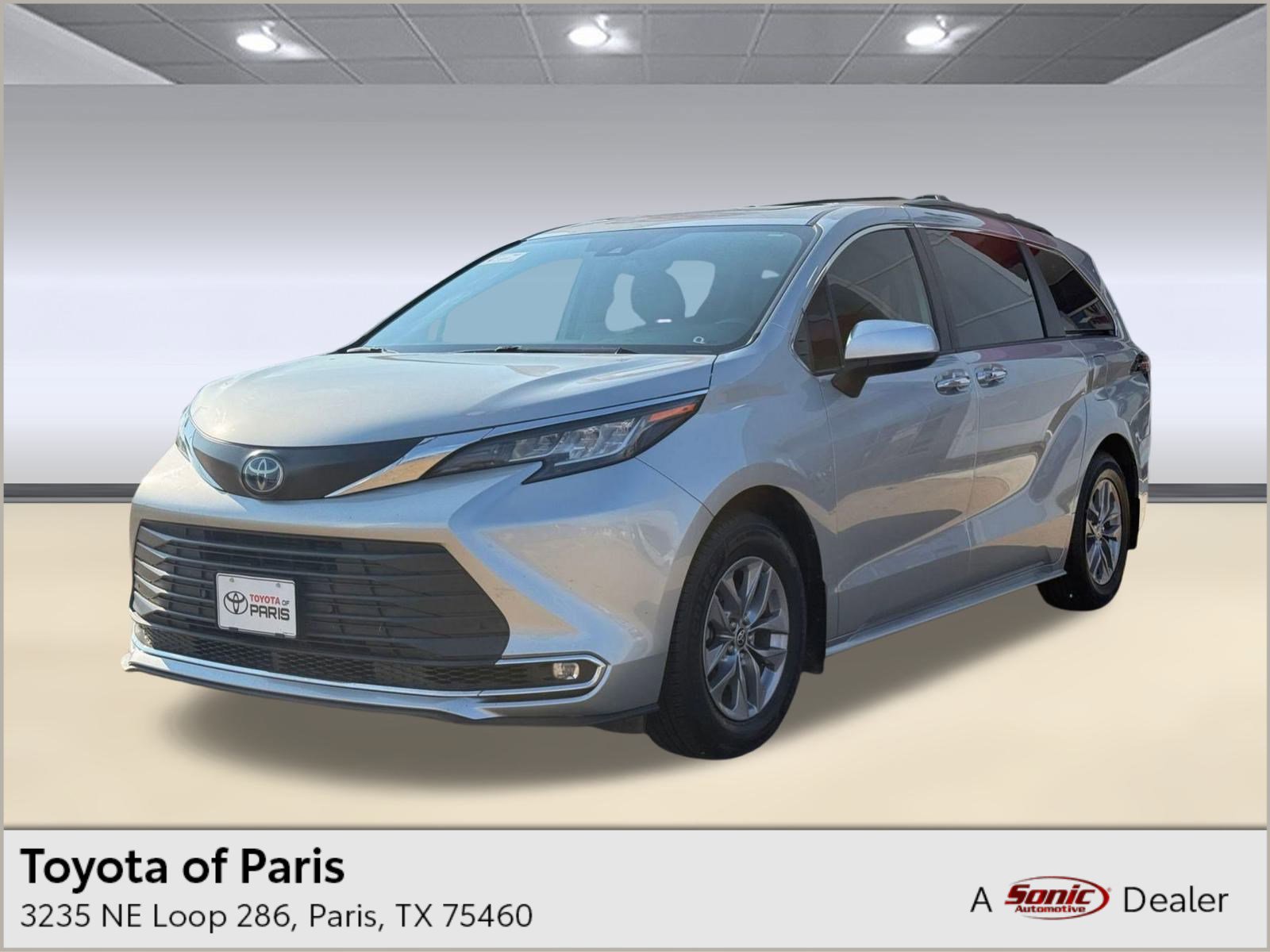 2022 Toyota Sienna XLE's photo