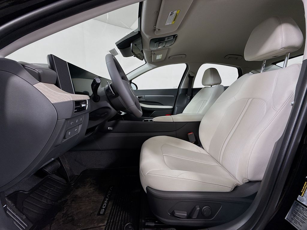 2025 Hyundai Sonata Hybrid SEL photo 19