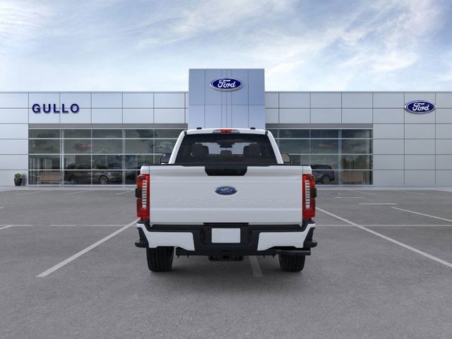2025 Ford F-350 photo 5