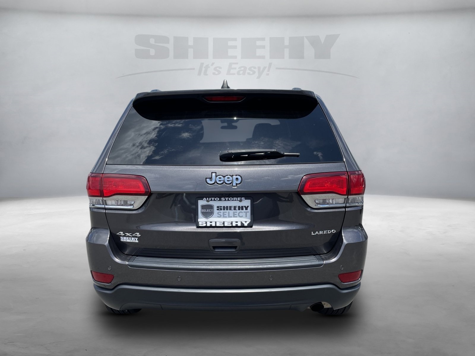 2021 Jeep Grand Cherokee Laredo E photo 4