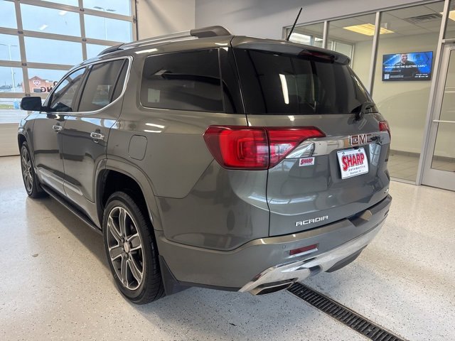 2018 Gmc Acadia Denali photo 2
