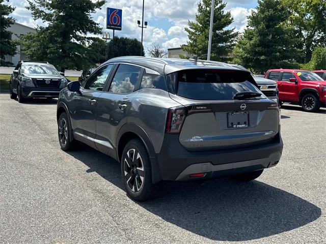 2025 Nissan Kicks SV photo 3