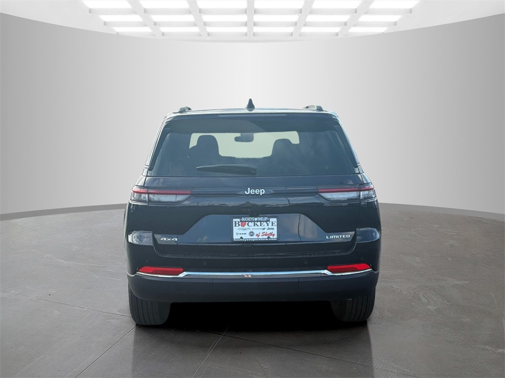 2025 Jeep Grand Cherokee Limited photo 3