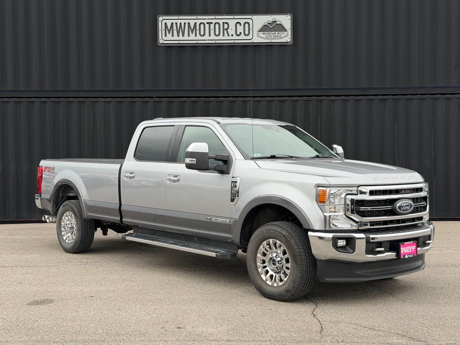 2021 Ford F-350 Super Duty Lariat's photo