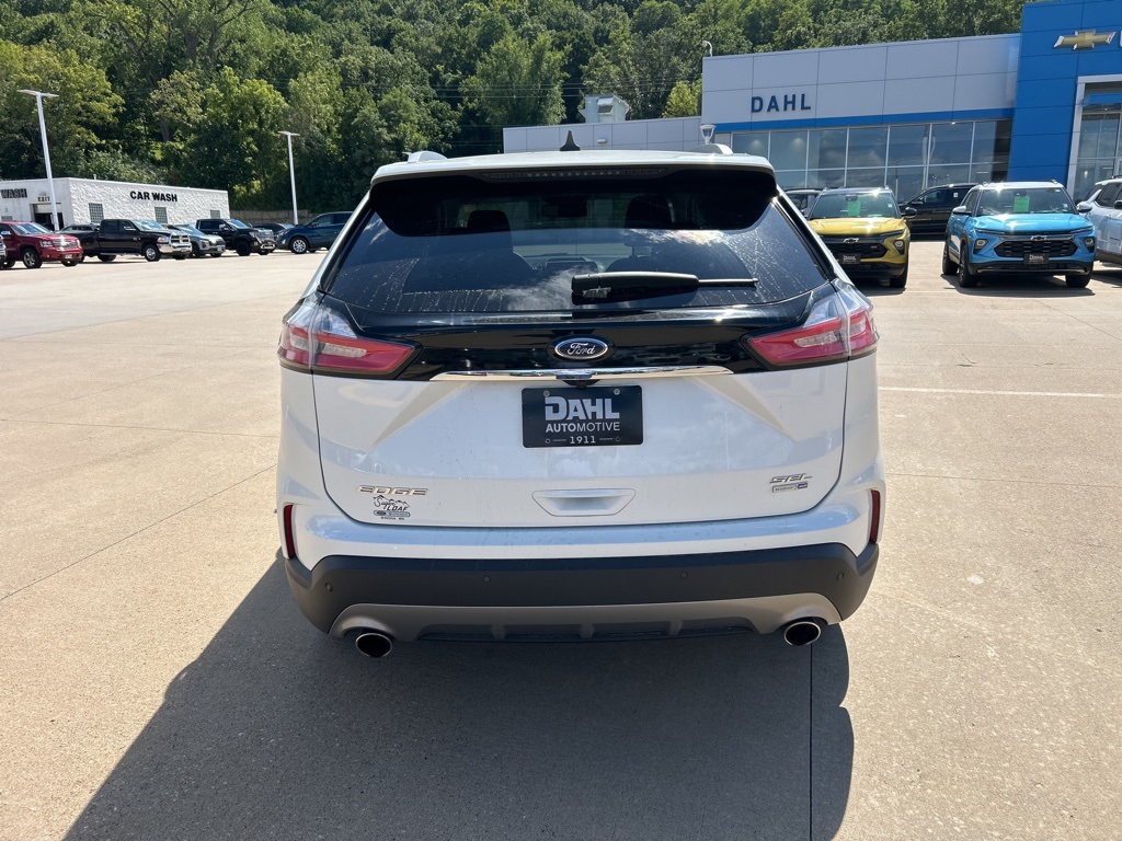 2020 Ford Edge SEL photo 5