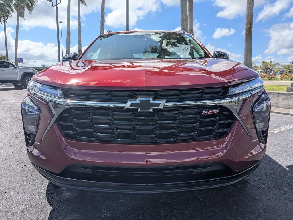 2025 Chevrolet Trax photo 2