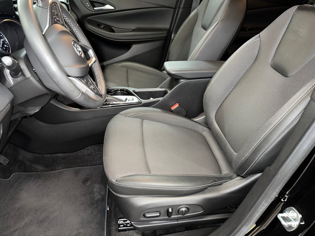 2022 Buick Encore GX Select photo 2