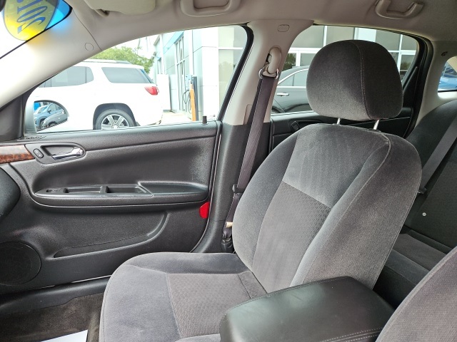 2013 Chevrolet Impala LS Fleet photo 26