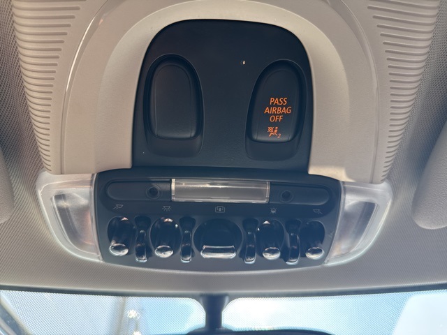 2015 Mini Cooper Hardtop Base photo 13