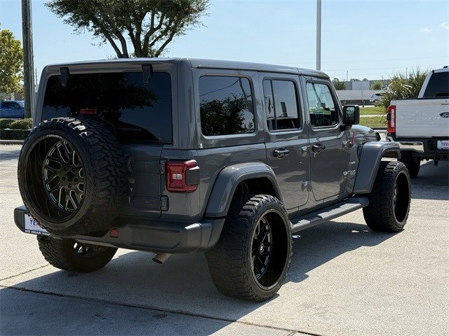2020 Jeep Wrangler Unlimited Sahara photo 3