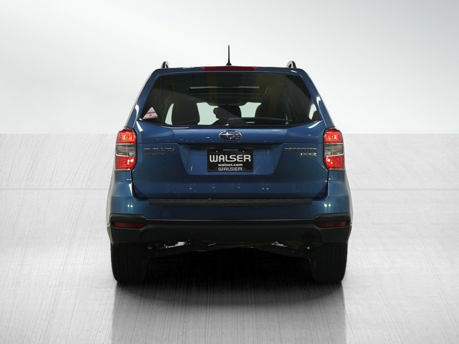 2015 Subaru Forester 2.5i Premium photo 4