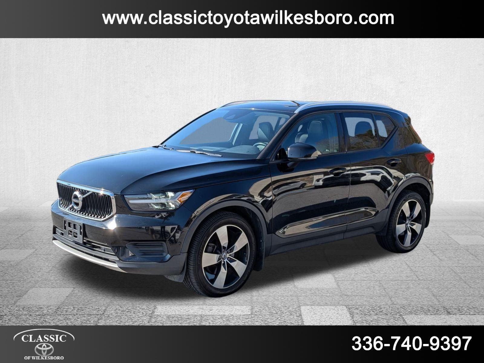 2019 Volvo XC40 Momentum's photo