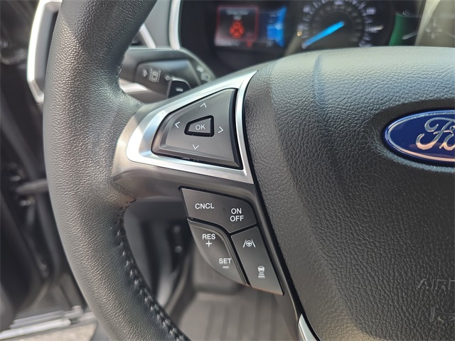 2020 Ford Edge Titanium photo 24