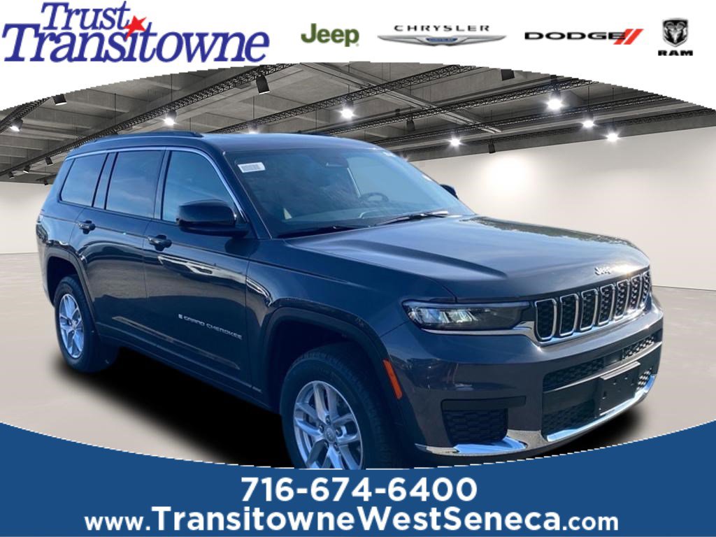 2025 Jeep Grand Cherokee L Laredo's photo