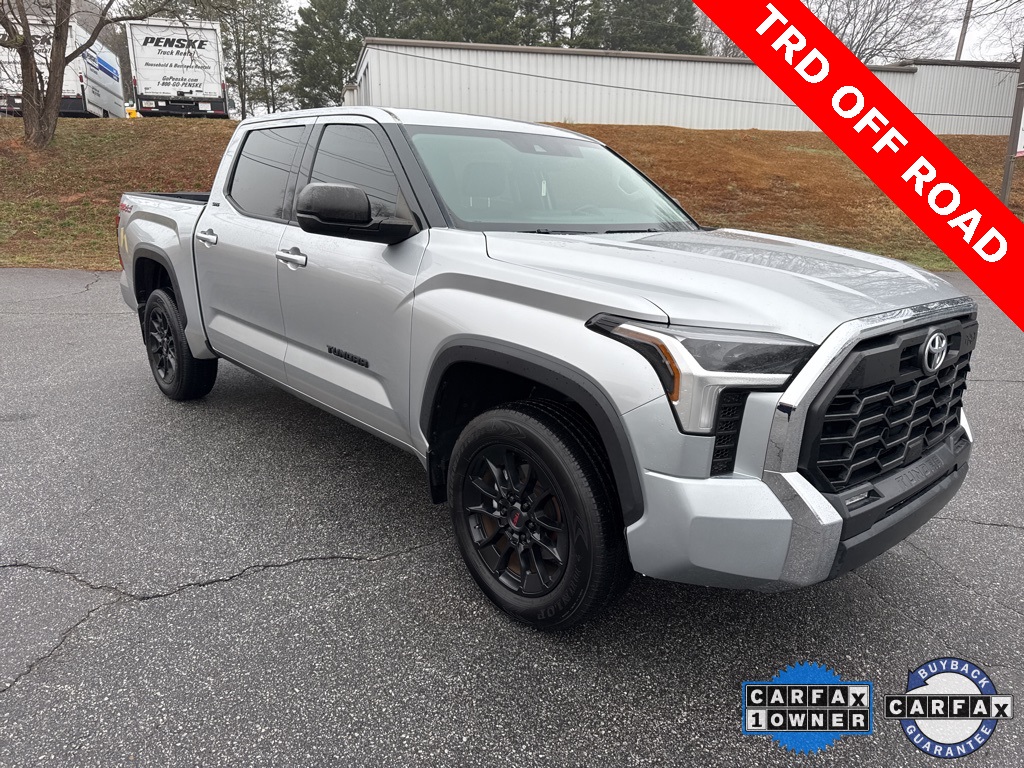 2023 Toyota Tundra SR5's photo
