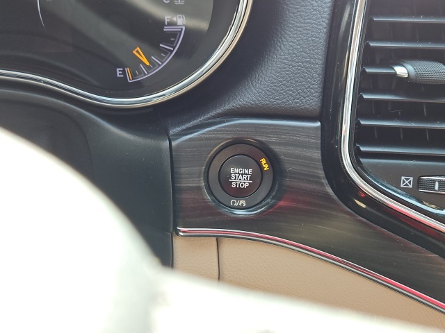 2020 Jeep Grand Cherokee Limited photo 35