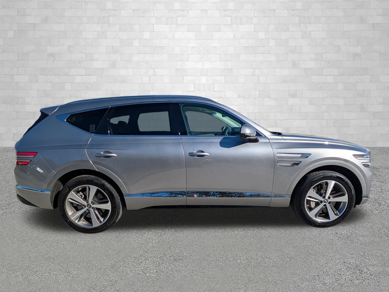 2023 Genesis GV80 2.5T Advanced photo 2