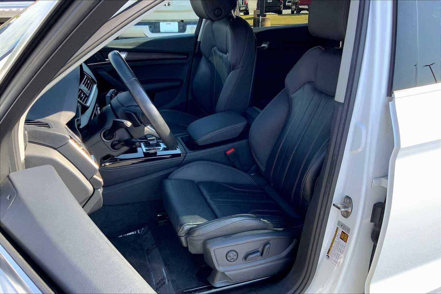 2024 Audi Q5 S line Premium Plus photo 7