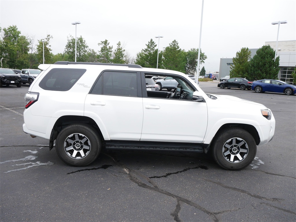 2024 Toyota 4Runner TRD Off-Road Premium photo 2