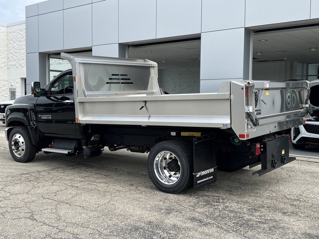 2024 Chevrolet Silverado 4500HD Work Truck photo 3