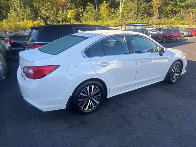 2019 Subaru Legacy 2.5i photo 2