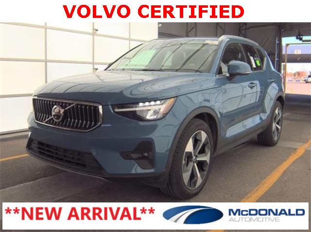 2025 Volvo XC40 Plus's photo