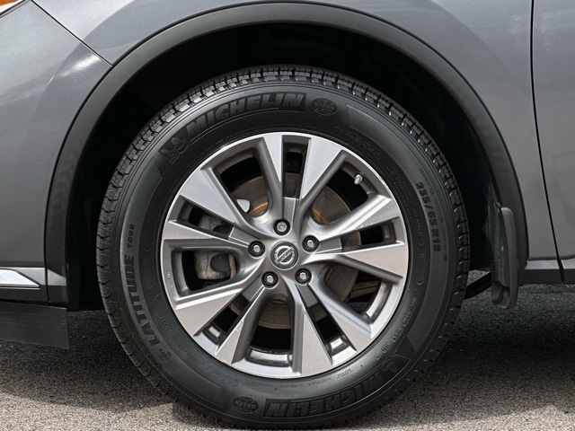 2017 Nissan Murano S photo 22