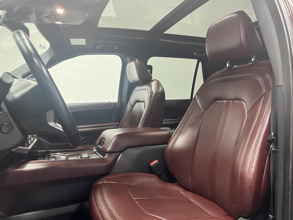 2023 Ford Expedition Limited photo 3