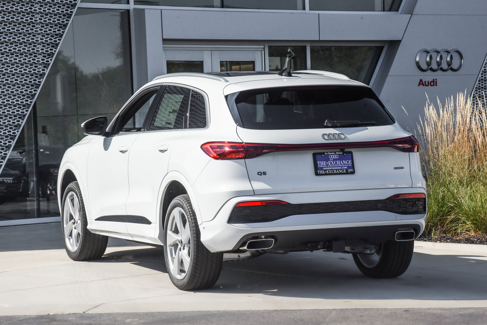 2025 Audi Q5 Premium Plus photo 4