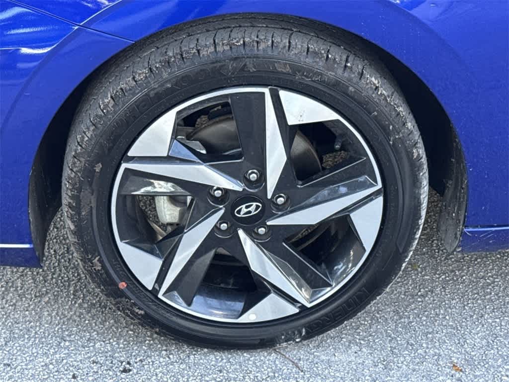 2023 Hyundai Elantra SEL photo 10