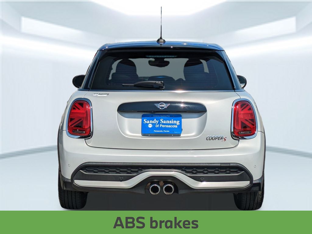 2022 Mini Cooper 4 Door Hardtop photo 4