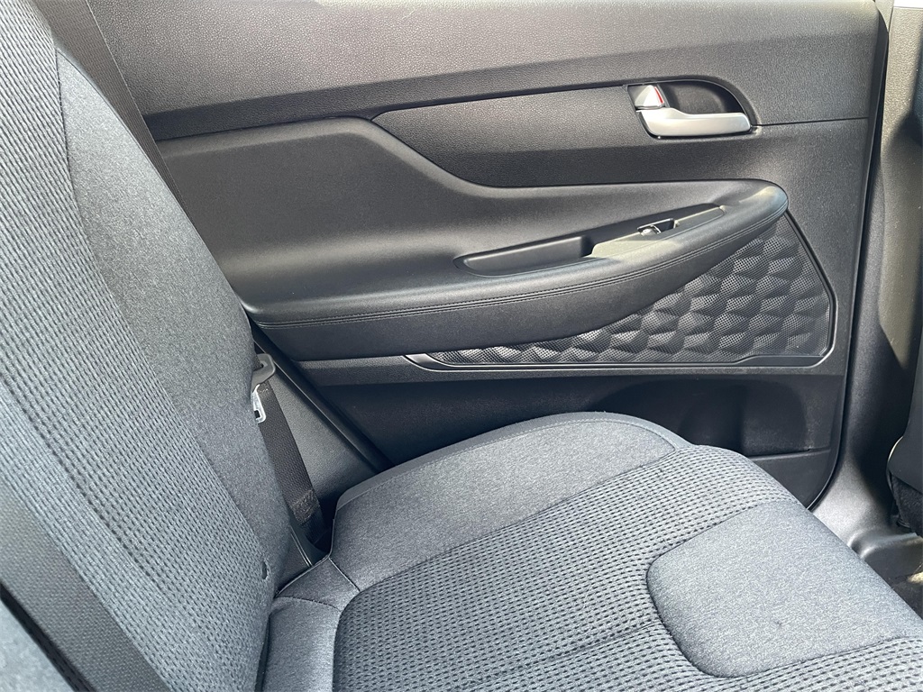 2022 Hyundai Santa Fe SEL photo 17