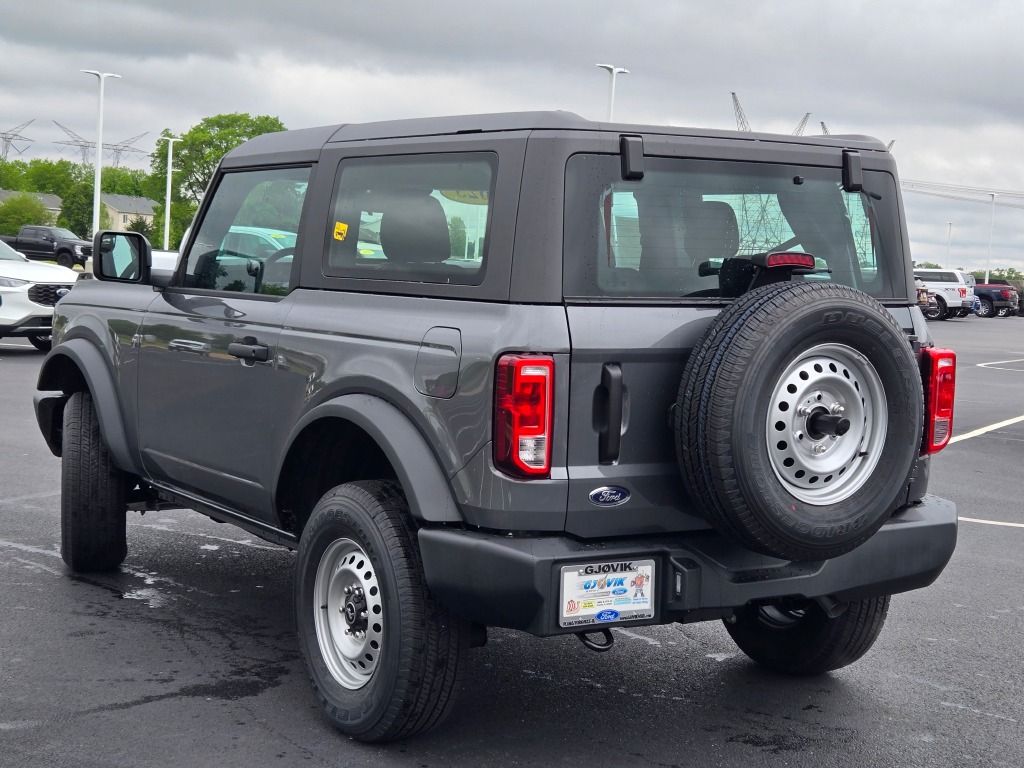 2025 Ford Bronco Base photo 9